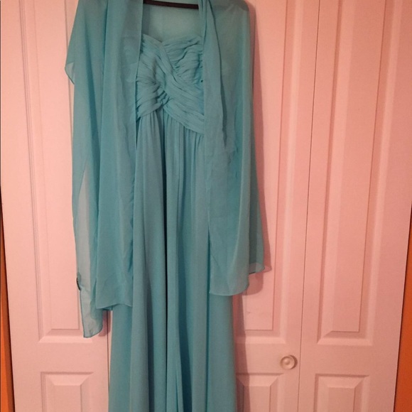 Formal dress prom or wedding guest - Picture 2 of 3